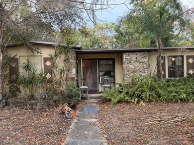 Beach Home For Sale in Port Saint Lucie, Florida