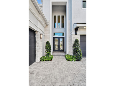 Beach Home For Sale in Palm Beach Gardens, Florida