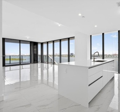 Beach Condo For Sale in Miami, Florida