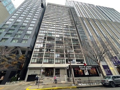 Beach Condo Active Under Contract in Chicago, Illinois