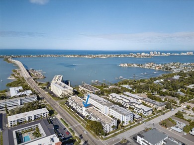 Beach Condo For Sale in Belleair Beach, Florida