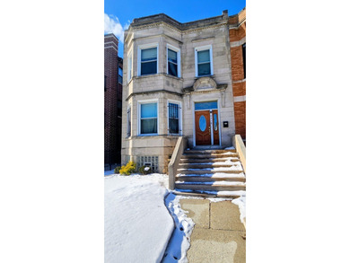 Beach Home For Sale in Chicago, Illinois