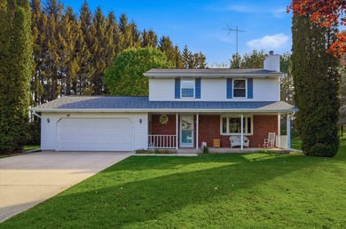 Beach Home For Sale in Oostburg, Wisconsin