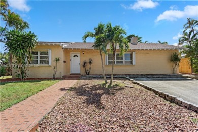 Beach Home For Sale in West Palm Beach, Florida