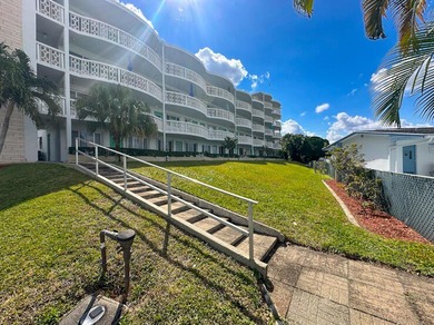 Beach Condo For Sale in Lake Worth Beach, Florida