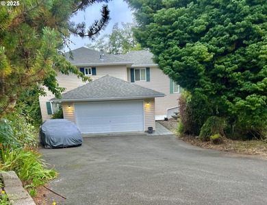 Beach Home For Sale in Seaside, Oregon