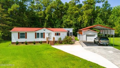 Beach Home For Sale in Peletier, North Carolina