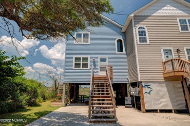 Beach Townhome/Townhouse For Sale in North Topsail Beach, North Carolina