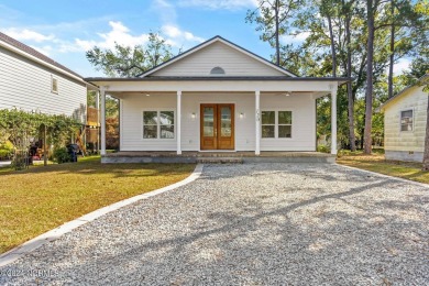 Beach Home For Sale in Oak Island, North Carolina