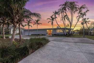 Beach Home For Sale in Bradenton, Florida