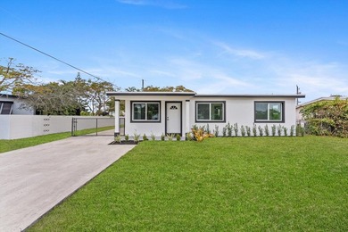 Beach Home Sale Pending in West Palm Beach, Florida