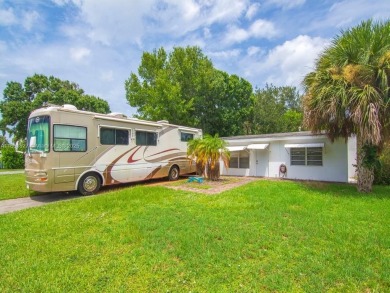 Beach Home For Sale in Vero Beach, Florida