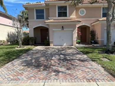 Beach Townhome/Townhouse For Sale in Greenacres, Florida