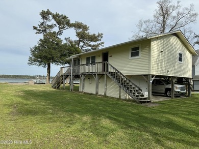 Beach Home For Sale in Beaufort, North Carolina