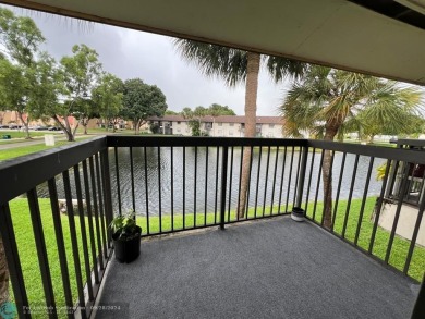 Beach Condo Sale Pending in Tamarac, Florida