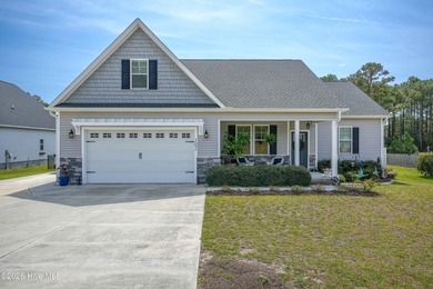 Beach Home For Sale in Holly Ridge, North Carolina