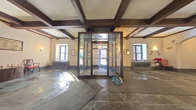 Beach Home For Sale in New Rochelle, New York