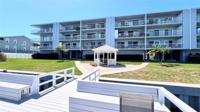 Beach Condo Sale Pending in Tierra Verde, Florida