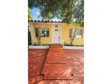 Beach Home For Sale in Hollywood, Florida