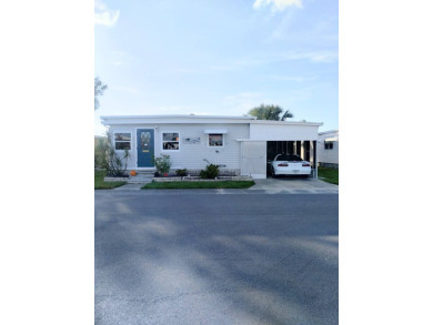 Beach Home For Sale in Pinellas Park, Florida