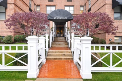 Beach Condo For Sale in Greenwich, Connecticut