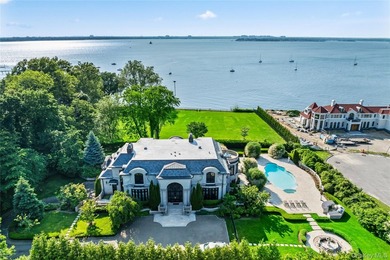 Beach Home For Sale in Great Neck, New York