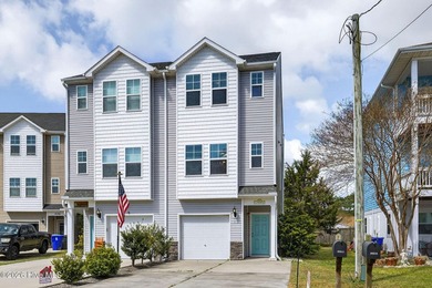 Beach Townhome/Townhouse For Sale in Carolina Beach, North Carolina
