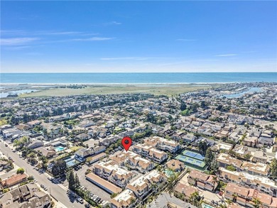 Beach Condo For Sale in Huntington Beach, California