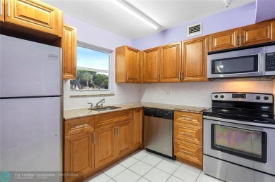 Beach Condo For Sale in Palm Springs, Florida