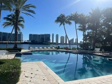 Beach Condo For Sale in Aventura, Florida