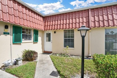 Beach Condo For Sale in Lake Worth, Florida