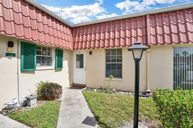 Beach Condo For Sale in Lake Worth, Florida