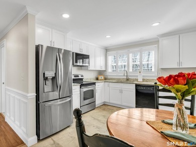 Beach Condo Active Under Contract in Clinton, Connecticut
