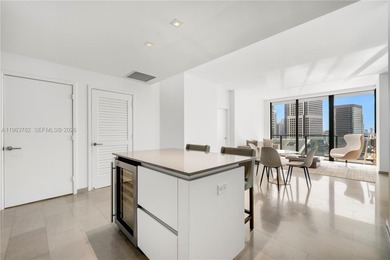 Beach Condo For Sale in Miami, Florida