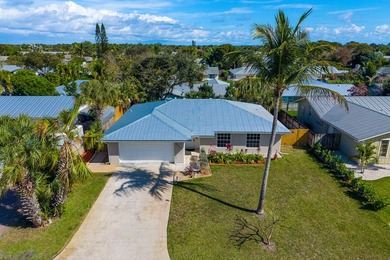 Beach Home Sale Pending in Hobe Sound, Florida