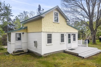 Beach Home For Sale in Harpswell, Maine