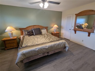 Beach Condo For Sale in Lauderhill, Florida