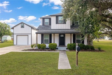 Beach Home For Sale in Rockport, Texas