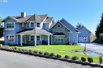 Beach Home For Sale in Brookings, Oregon