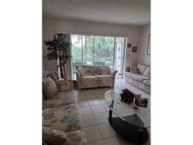 Beach Condo For Sale in Tamarac, Florida