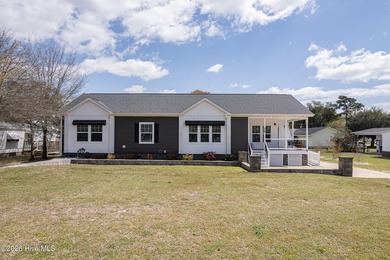 Beach Home For Sale in Cape Carteret, North Carolina