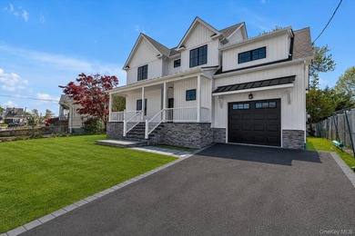 Beach Home For Sale in East Rockaway, New York