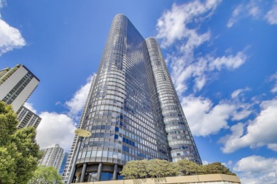 Beach Condo For Sale in Chicago, Illinois
