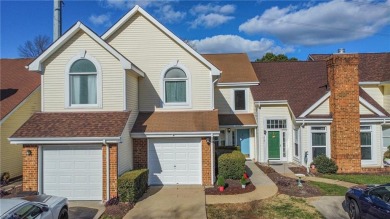 Beach Townhome/Townhouse For Sale in Chesapeake, Virginia