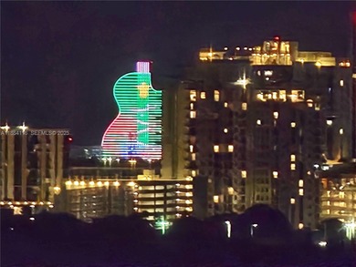 Beach Condo For Sale in Hollywood, Florida