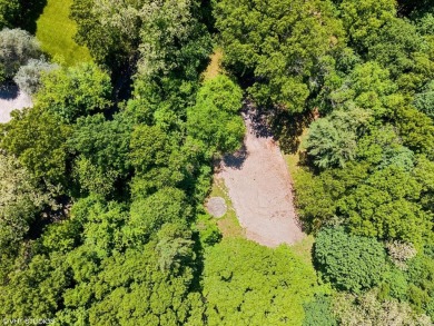 Beach Lot Sale Pending in Glen Head, New York