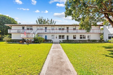 Beach Condo For Sale in West Palm Beach, Florida
