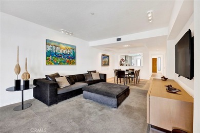 Beach Condo Sale Pending in Santa Monica, California