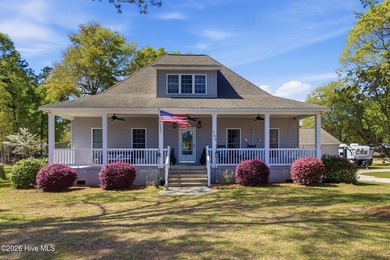 Beach Home For Sale in Arapahoe, North Carolina