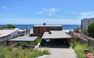 Beach Home For Sale in Malibu, California